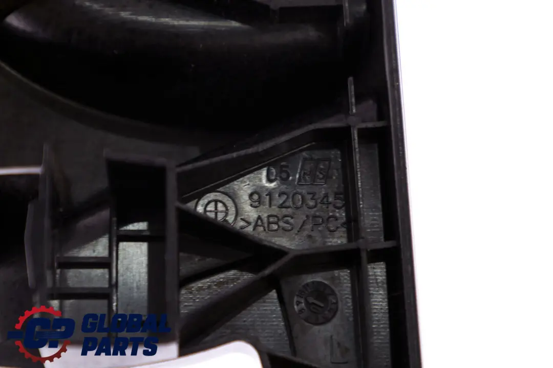 Tapicerka Osłona Fotela Lewa Czarna 9120345 do BMW E81 E82 E88 E92 o numerze 9120349 BMW E81 E82 E88 E92 Tapicerka Osłona Fotela Lewa Czarna 9120345 - SKU 9120345-1 - Numer Części 9120349