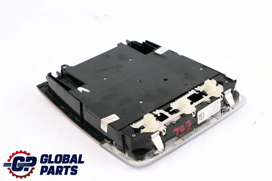 Unità interruttore luce tetto posteriore centrale Beige 1 per BMW E92 con numero di parte 9225478 BMW E92 Unità interruttore luce tetto posteriore centrale Beige 1 - SKU 9120447 - Numero di parte 9225478