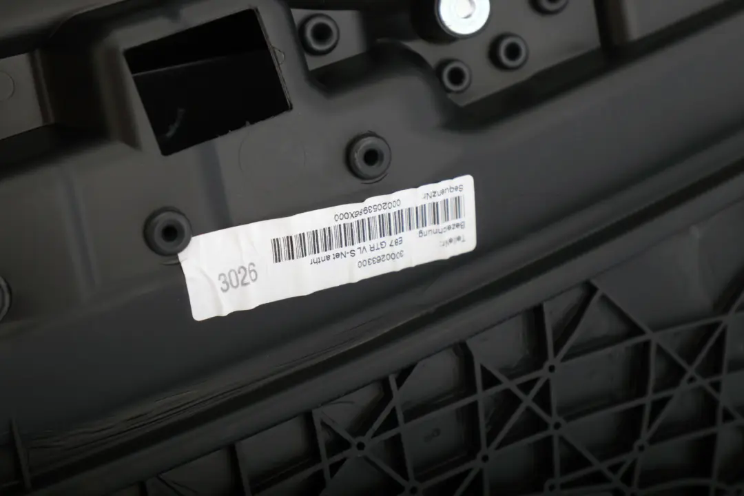 Pannello Porta Tessuto Davanti SX Antracite per BMW E87N LCI con numero di parte 9121145 BMW E87N LCI Pannello Porta Tessuto Davanti SX Antracite - SKU 9121145 - Numero di parte 9121145