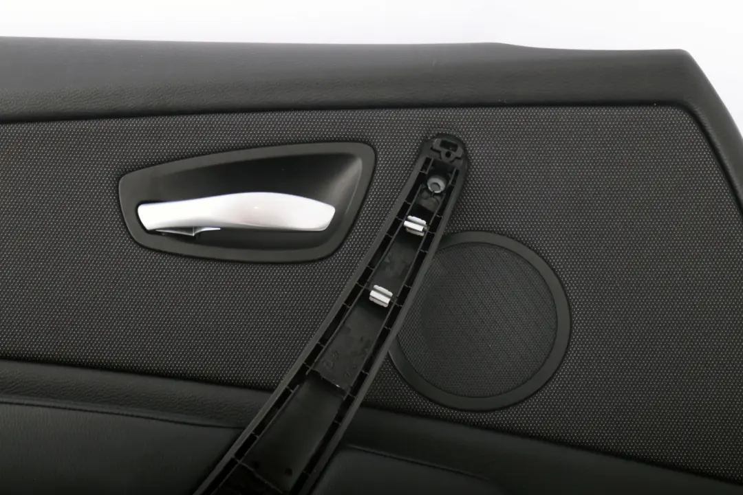 Panel Cubierta Tarjeta Puerta Delantera Izquierda Rojo Antracita para BMW E87N LCI con número de pieza 9121145 BMW E87N LCI Panel Cubierta Tarjeta Puerta Delantera Izquierda Rojo Antracita - SKU 9121145 - Número de pieza 9121145