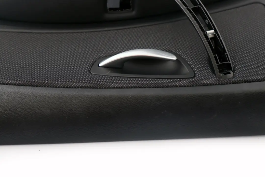 Panneau Portieres Tissu Arriere Droite Anthracite pour BMW 1 E87N LCI à propos du numéro de pièce 51419121194 BMW 1 E87N LCI Panneau Portieres Tissu Arriere Droite Anthracite - SKU 9121194 - Numéro de pièce 51419121194