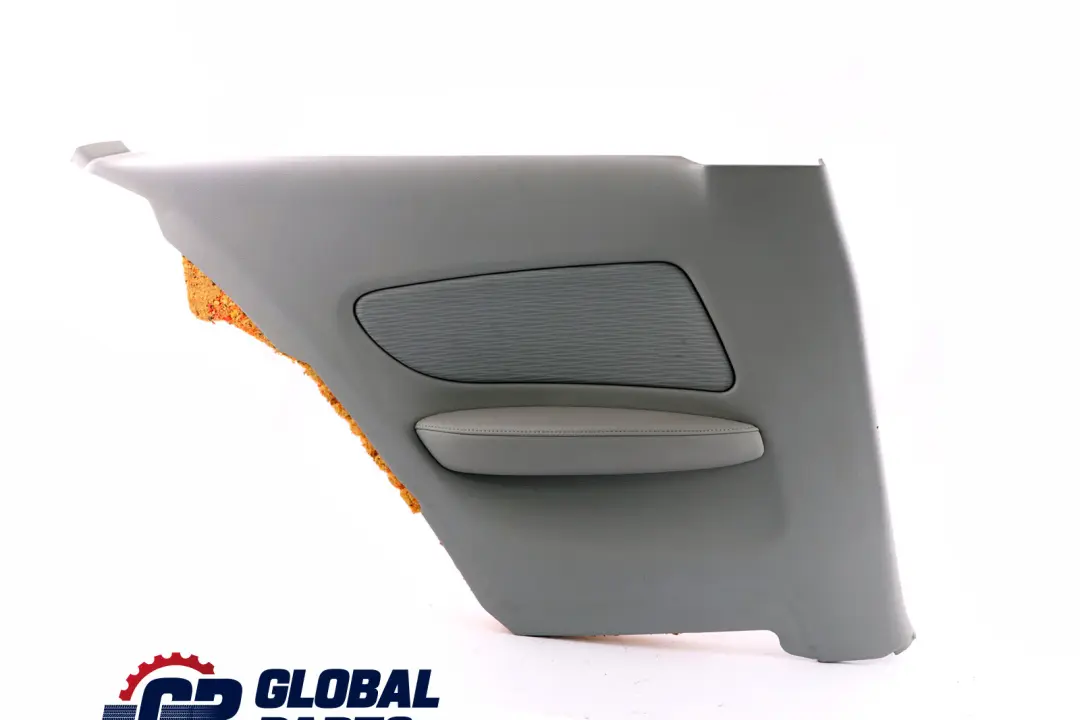 Embellecedor Lateral Trasero Izquierdo Tela Elektra Alaskagrau Gris para BMW E81 con número de pieza 9121317 BMW E81 Embellecedor Lateral Trasero Izquierdo Tela Elektra Alaskagrau Gris - SKU 9121317 - Número de pieza 9121317