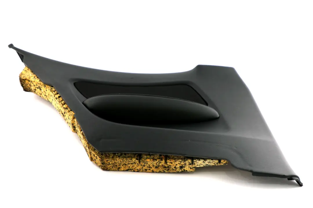 Tapicerka boczek drzwi lewy tył do BMW E81 o numerze 9121319 BMW E81 Tapicerka boczek drzwi lewy tył - SKU 9121319 - Numer Części 9121319