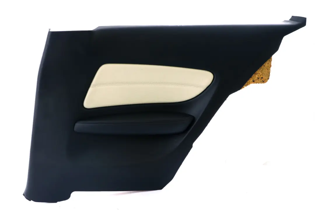 Trasera Derecha O / S Lateral Recubrimiento Panel Cuero Limon para BMW E81 con número de pieza 9121344 BMW E81 Trasera Derecha O / S Lateral Recubrimiento Panel Cuero Limon - SKU 9121344 - Número de pieza 9121344