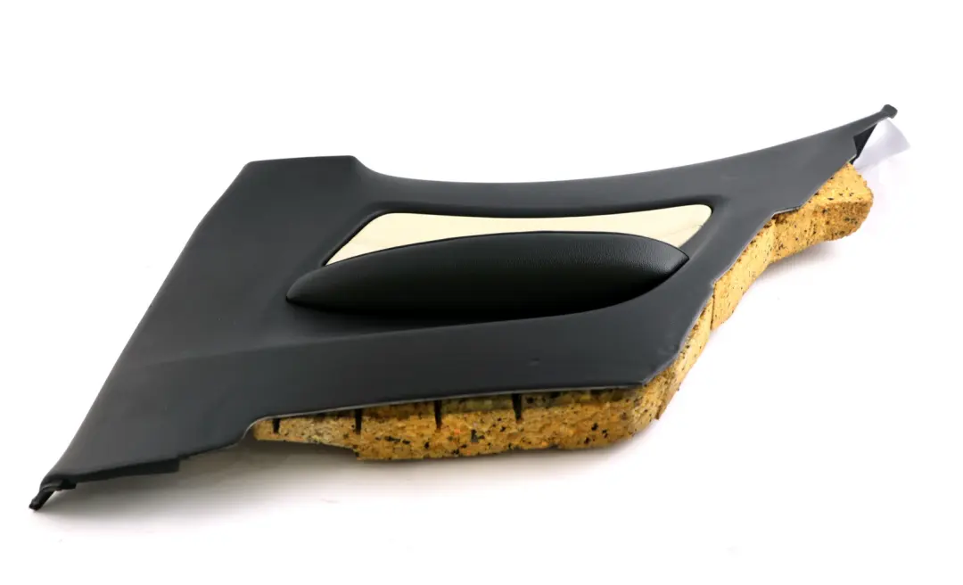 Tapicerka Boczek Drzwi Prawy Tył Skóra do BMW E81 o numerze 9121344 BMW E81 Tapicerka Boczek Drzwi Prawy Tył Skóra - SKU 9121344 - Numer Części 9121344