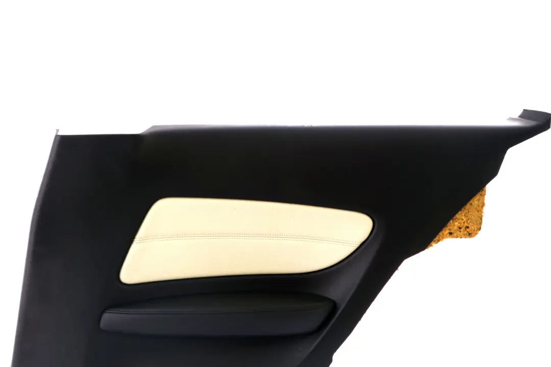 Trasera Derecha O / S Lateral Recubrimiento Panel Cuero Limon para BMW E81 con número de pieza 9121344 BMW E81 Trasera Derecha O / S Lateral Recubrimiento Panel Cuero Limon - SKU 9121344 - Número de pieza 9121344