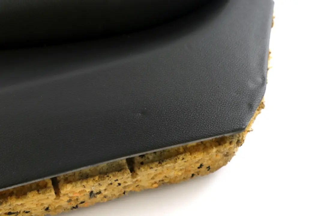 Trasera Derecha O / S Lateral Recubrimiento Panel Cuero Limon para BMW E81 con número de pieza 9121344 BMW E81 Trasera Derecha O / S Lateral Recubrimiento Panel Cuero Limon - SKU 9121344 - Número de pieza 9121344