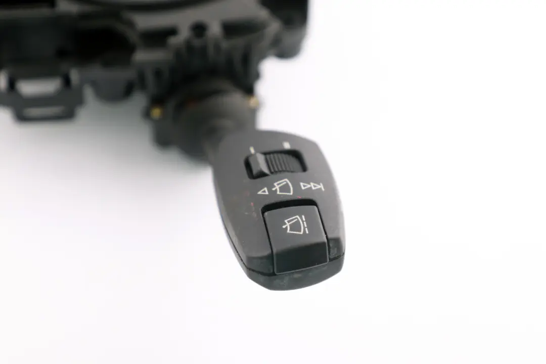 BMW 1 3 Serie E81 E87 E91 Unite interrupteurs colonne de direction - SKU 9121747 - Numéro de pièce 9121747