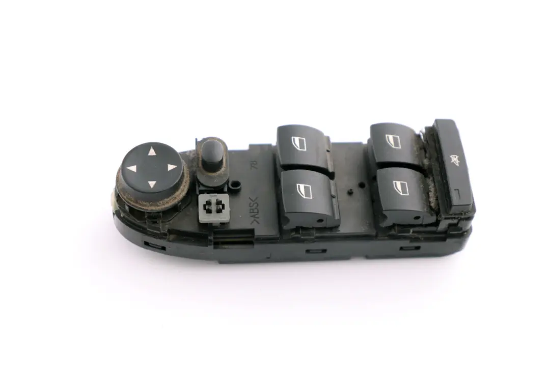 Interruttore Alzacristalli BMW E60 E61 LCI Lato Guida Destro per con numero di parte 9122110 Interruttore Alzacristalli BMW E60 E61 LCI Lato Guida Destro - SKU 9122110 - Numero di parte 9122110