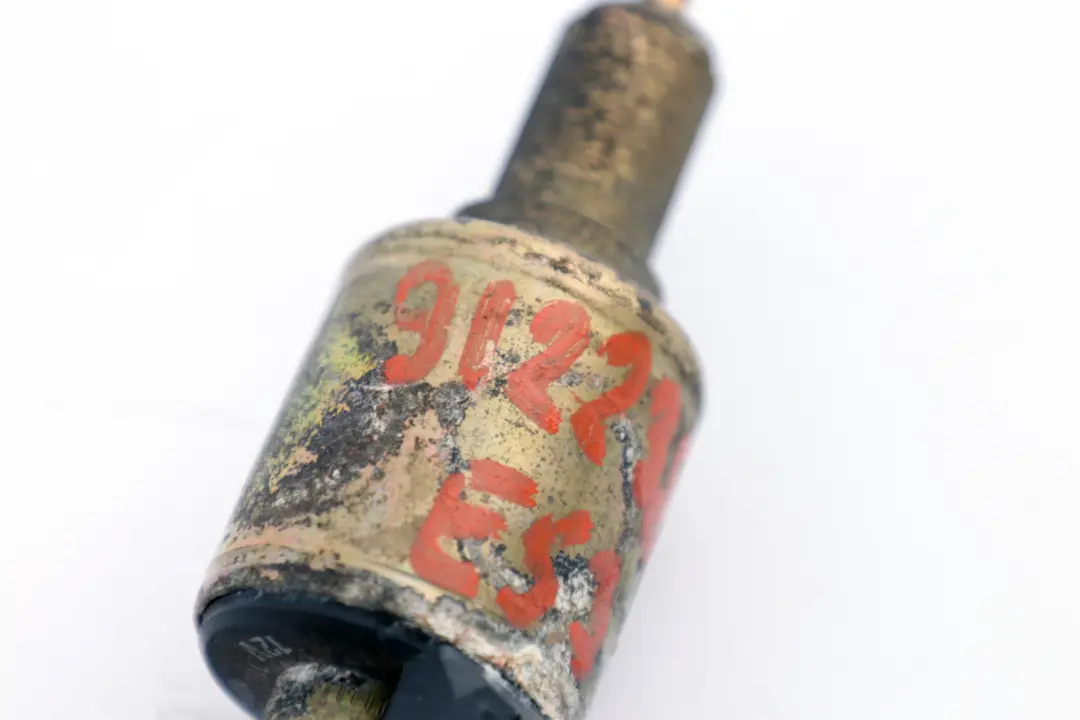 Pompa Carburante Webasto per BMW X5 E53 E60 E61 E63 E64 E65 con numero di parte 9122389 BMW X5 E53 E60 E61 E63 E64 E65 Pompa Carburante Webasto - SKU 9122389 - Numero di parte 9122389