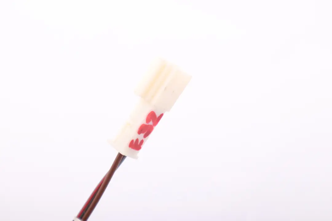 Kabel LED Oświetlenie Boczka Drzwi do BMW E92 E93 o numerze 9122419 BMW E92 E93 Kabel LED Oświetlenie Boczka Drzwi - SKU 9122419 - Numer Części 9122419