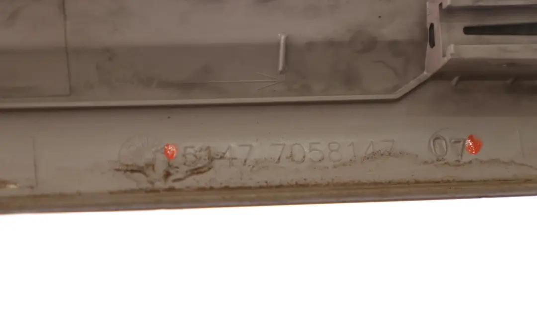 Bande de Couverture Entree Interieur Gauche Beige pour BMW 1 Serie E81 E82 E88 à propos du numéro de pièce 9122489 BMW 1 Serie E81 E82 E88 Bande de Couverture Entree Interieur Gauche Beige - SKU 9122489 - Numéro de pièce 9122489