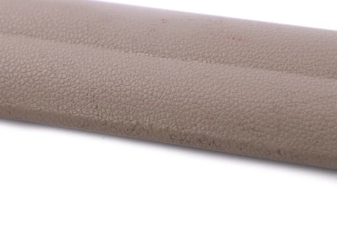 Tapa Entrada Interior Izquierda Beige 7058147 para BMW E81 E82 E88 con número de pieza 9122489 BMW E81 E82 E88 Tapa Entrada Interior Izquierda Beige 7058147 - SKU 9122489 - Número de pieza 9122489