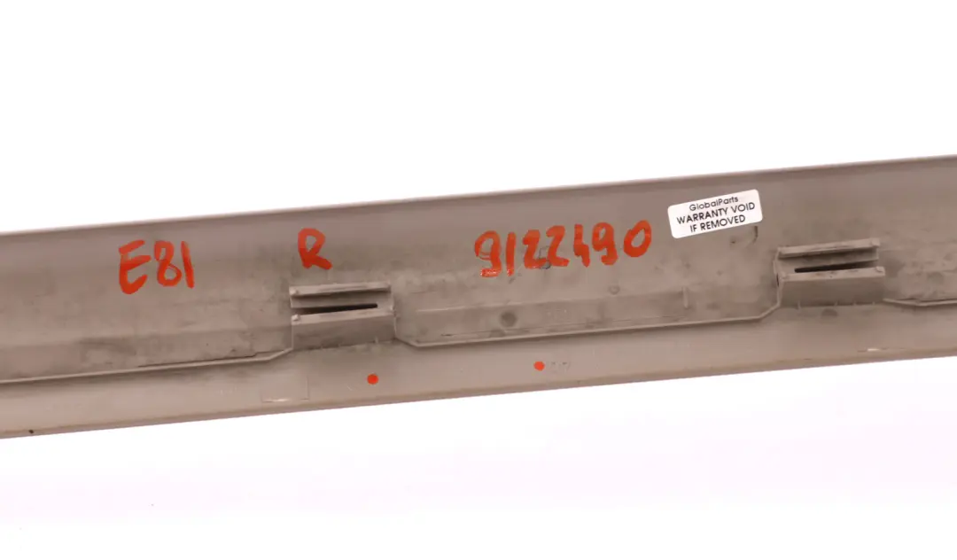 BMW E81 E82 E88 Prawy próg wejściowy beżowy - SKU 9122490 - Numer Części 9122490