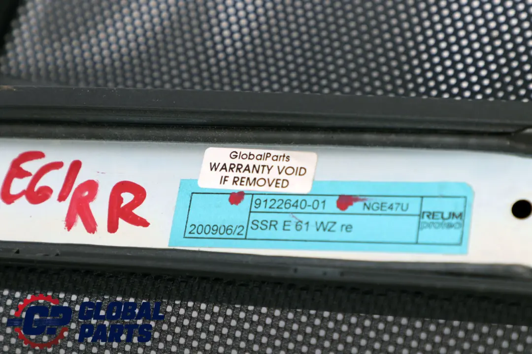 Reihe E61 Touring Hinten Rechts Tür Sonnenschutzrollo Set für BMW 5 mit Teilenummer 9122642 BMW 5 Reihe E61 Touring Hinten Rechts Tür Sonnenschutzrollo Set - SKU 9122642 - Teilenummer 9122642