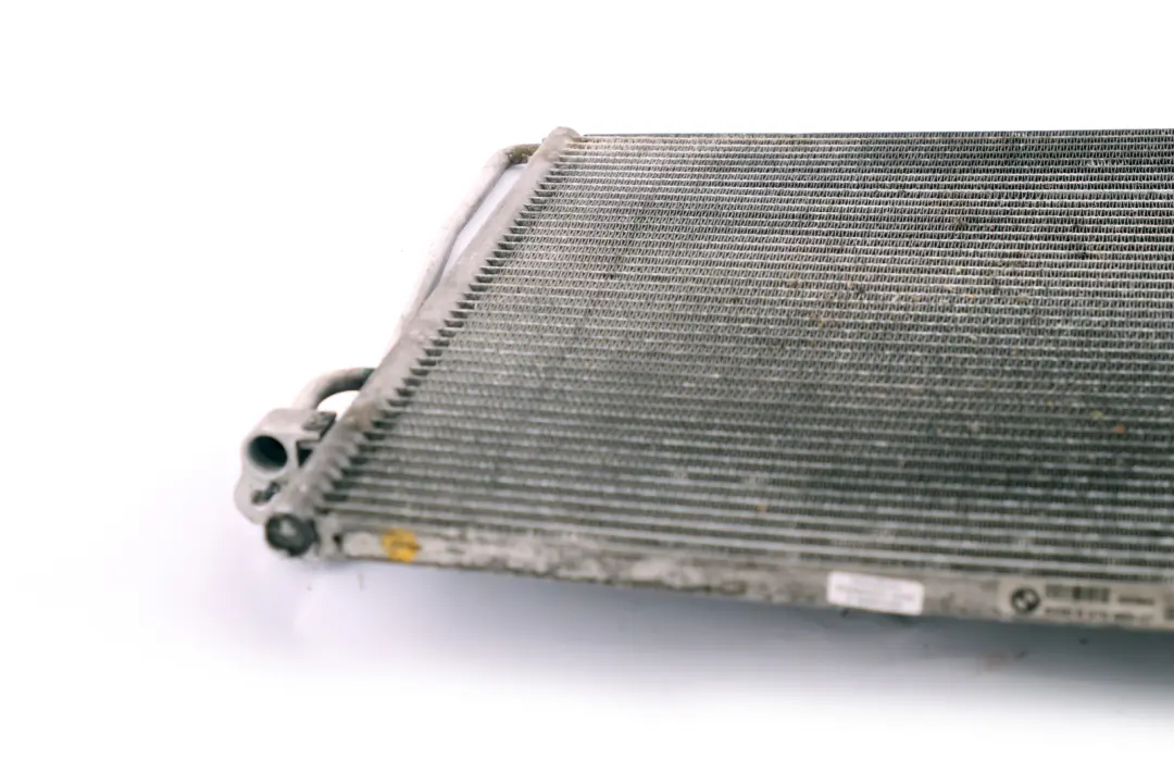 Condensateur Climatisation 8379885 pour BMW 5 6 7 E60 E63 E65 à propos du numéro de pièce 9122825 BMW 5 6 7 E60 E63 E65 Condensateur Climatisation 8379885 - SKU 9122825 - Numéro de pièce 9122825