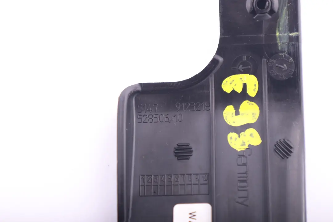 Reihe E93 F33 F83 LCI Blende Hauptlager rechts 5147 für BMW 3 4 mit Teilenummer 9123218 BMW 3 4 Reihe E93 F33 F83 LCI Blende Hauptlager rechts 5147 - SKU 9123218 - Teilenummer 9123218