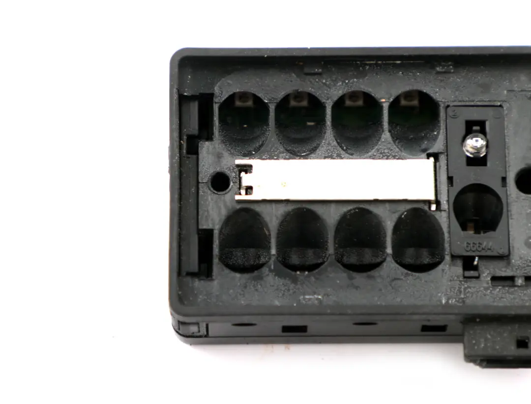 Sensore Pioggia Luce per BMW E81 E82 E87 E90 E91 E92 Mini R55 R56 R60 con numero di parte 9124112 BMW E81 E82 E87 E90 E91 E92 Mini R55 R56 R60 Sensore Pioggia Luce - SKU 9124112 - Numero di parte 9124112