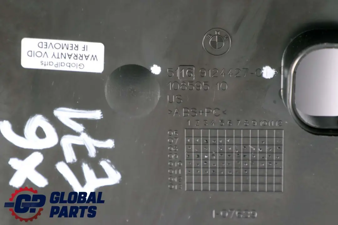 Embellecedor Superior Consola Central Cabina Trasera para BMW Serie X6 E71 con número de pieza 9124427 BMW Serie X6 E71 Embellecedor Superior Consola Central Cabina Trasera - SKU 9124427 - Número de pieza 9124427