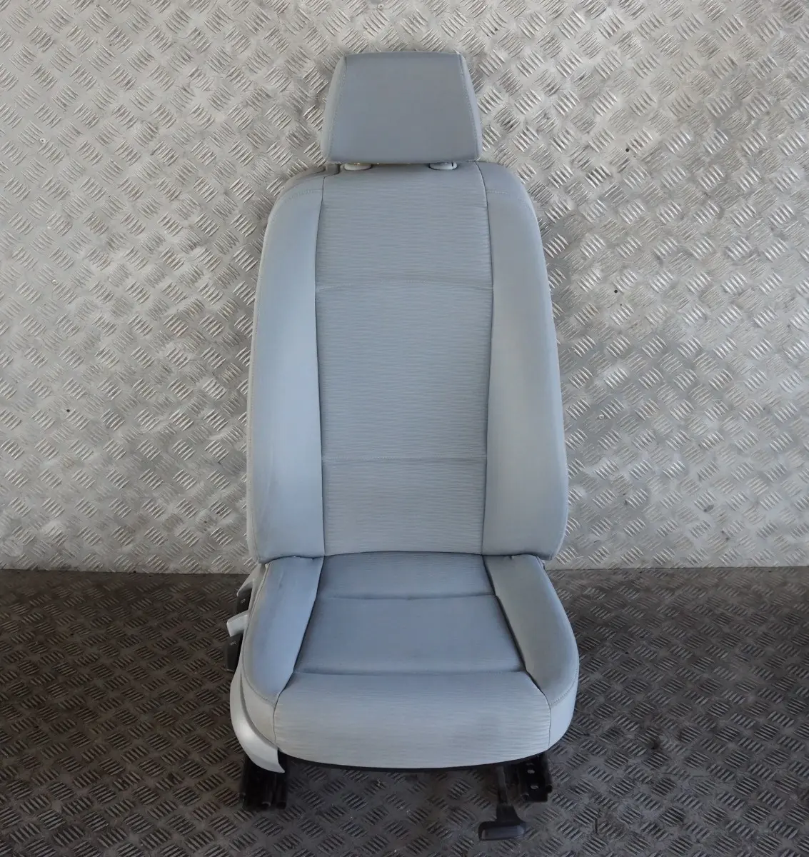 BMW 1 Series E81 Front Right Interior Seat Cover Cloth O/S Elektra Alaska Grey