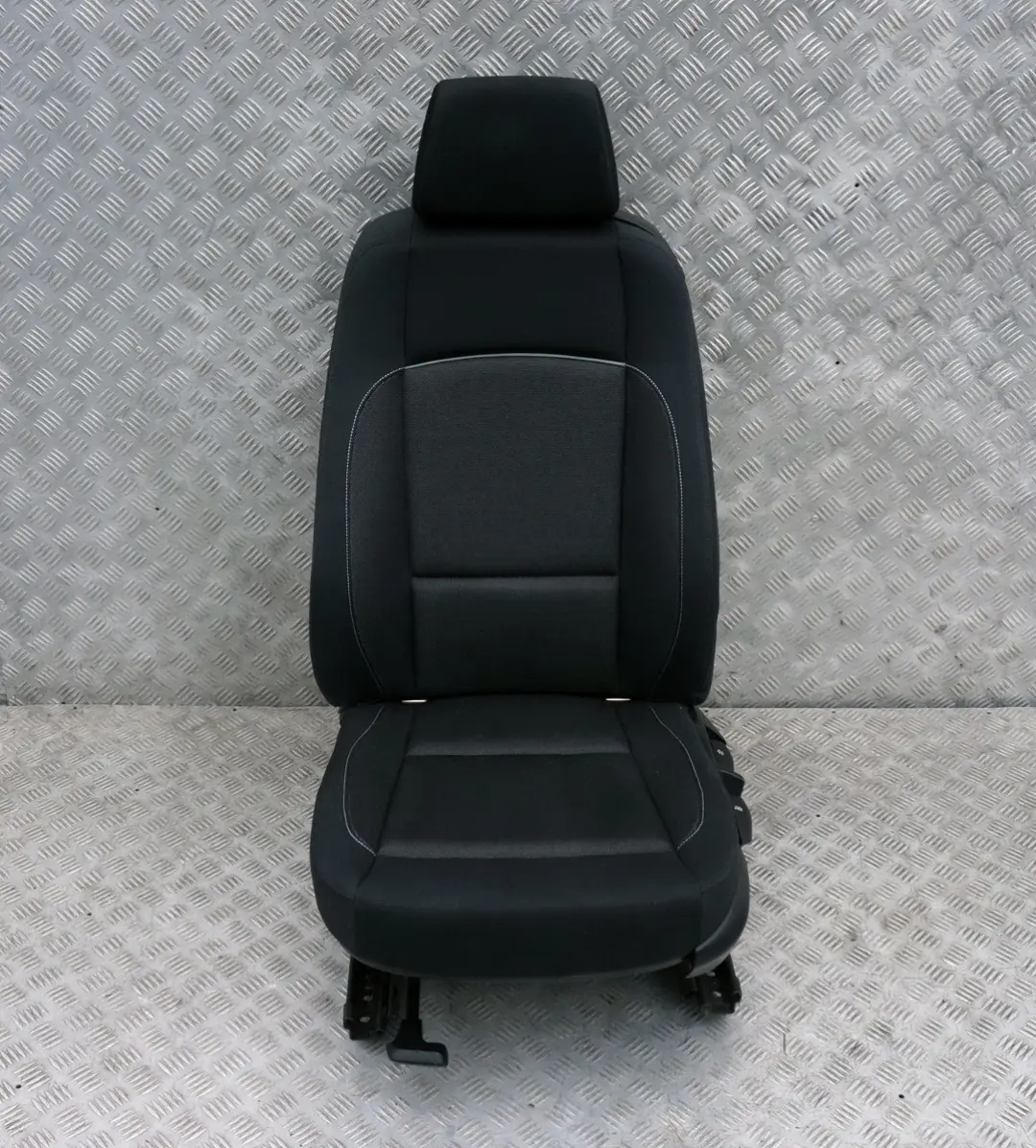 Anteriore Sinistra Tessuto Rete Sedili Laterali Antracite BMW 1 E81 E82 - SKU 9124569 - Numero di parte 9124569