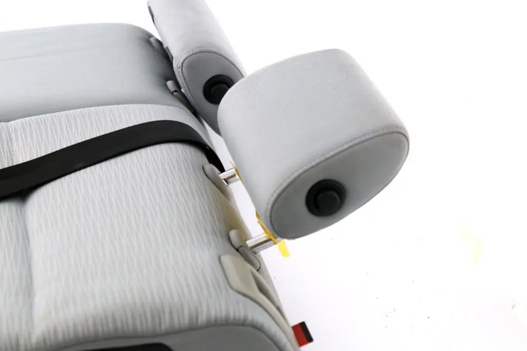 Tela Interior Izquierda Respaldo Trasero Asiento Elektra Gris para BMW E81 E87 LCI con número de pieza 9124970 BMW E81 E87 LCI Tela Interior Izquierda Respaldo Trasero Asiento Elektra Gris - SKU 9124970 - Número de pieza 9124970