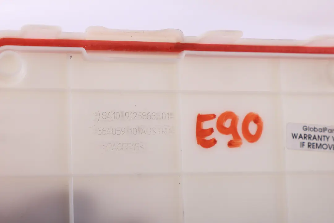 Tapa Protectora Enchufe USB Hub para BMW E81 E88 E90 E91 E92 E93 con número de pieza 9125680 BMW E81 E88 E90 E91 E92 E93 Tapa Protectora Enchufe USB Hub - SKU 9125680 - Número de pieza 9125680