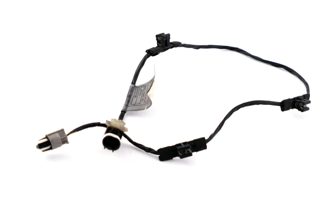 Adapter Lead Outside Temperature Sensor to BMW Mini R55 R56 R57 Cabrio with Part number 9126106 BMW Mini R55 R56 R57 Cabrio Adapter Lead Outside Temperature Sensor - SKU 9126106 - Part number 9126106