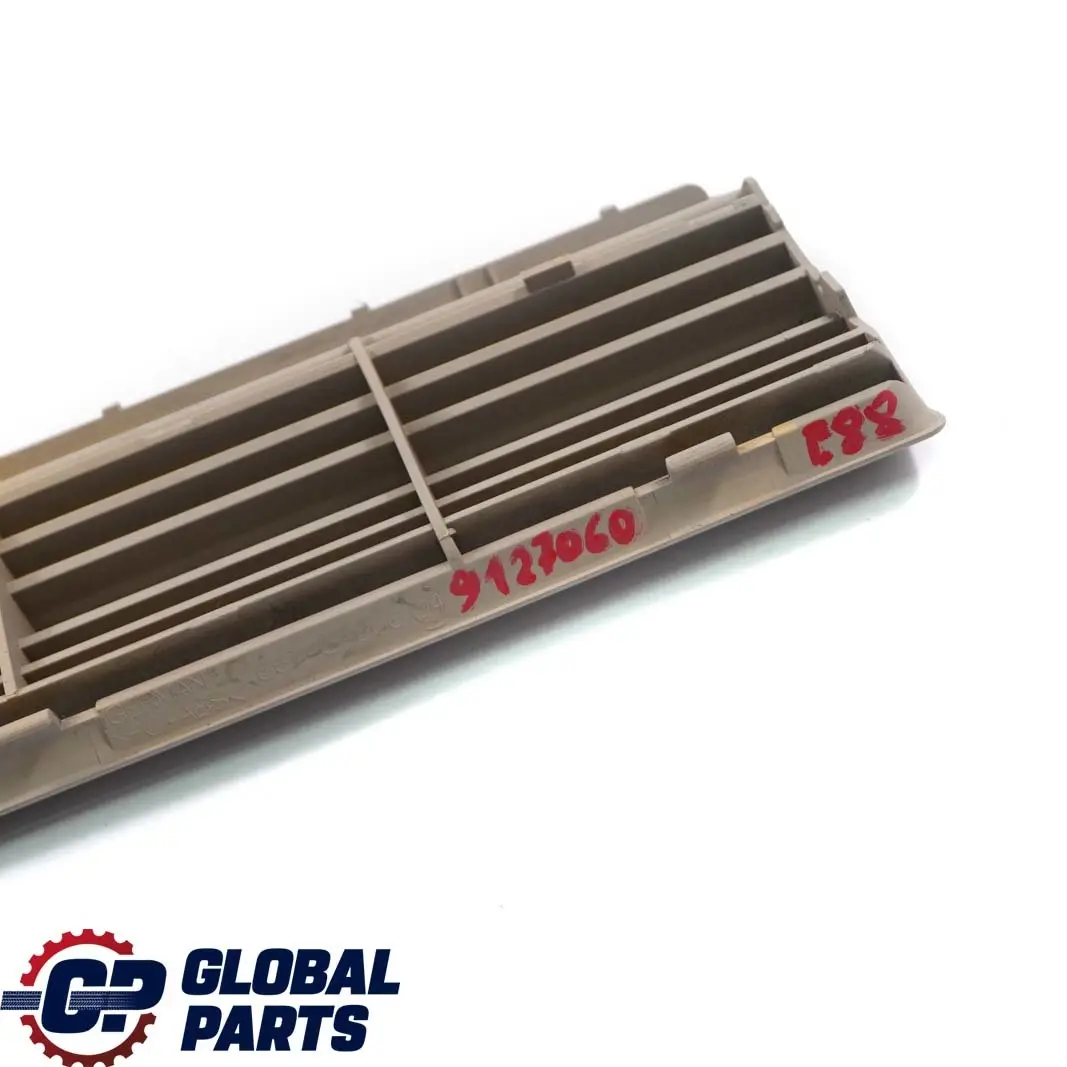 Coprire La Griglia Uscita Dell'Aria Posteriore Beige 6963411 per BMW E88 con numero di parte 9127060 BMW E88 Coprire La Griglia Uscita Dell'Aria Posteriore Beige 6963411 - SKU 9127060-1 - Numero di parte 9127060