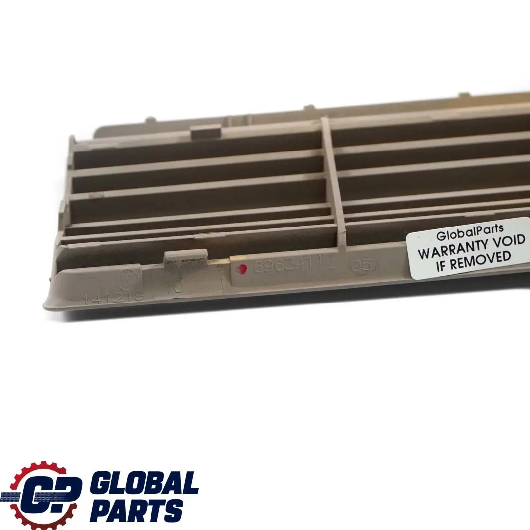 Embellecedor Rejilla Salida Aire Trasera Beige 6963411 para BMW E88 con número de pieza 9127060 BMW E88 Embellecedor Rejilla Salida Aire Trasera Beige 6963411 - SKU 9127060-1 - Número de pieza 9127060