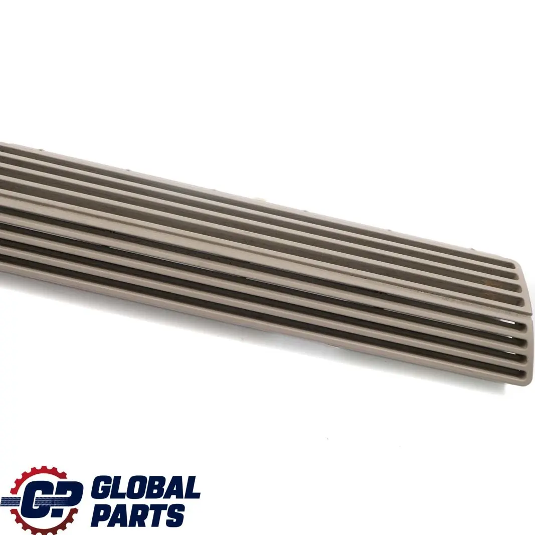 Coprire La Griglia Uscita Dell'Aria Posteriore Beige 6963411 per BMW E88 con numero di parte 9127060 BMW E88 Coprire La Griglia Uscita Dell'Aria Posteriore Beige 6963411 - SKU 9127060-1 - Numero di parte 9127060