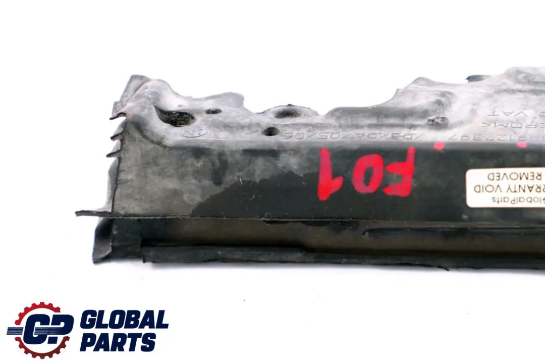 Gommino Sezione Superiore Linee Refrigerante per BMW F01 F02 F10 F11 LCI con numero di parte 9127397 BMW F01 F02 F10 F11 LCI Gommino Sezione Superiore Linee Refrigerante - SKU 9127397 - Numero di parte 9127397