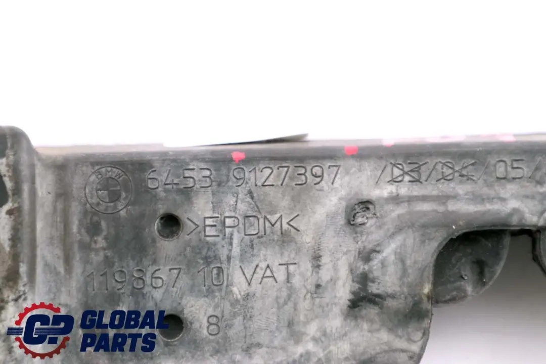 Gommino Sezione Superiore Linee Refrigerante per BMW F01 F02 F10 F11 LCI con numero di parte 9127397 BMW F01 F02 F10 F11 LCI Gommino Sezione Superiore Linee Refrigerante - SKU 9127397 - Numero di parte 9127397