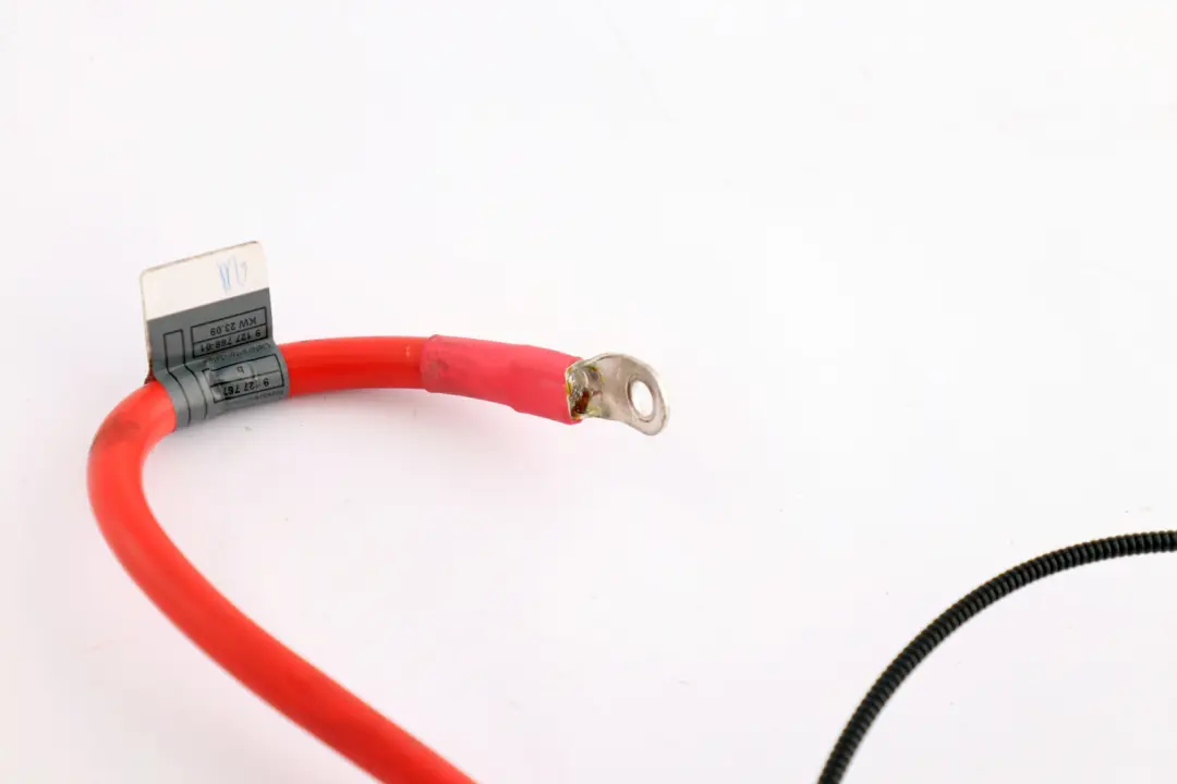 Kabel Plusowy Plus Akumulatora 9127767 do BMW E60 E61 o numerze 9127768 BMW E60 E61 Kabel Plusowy Plus Akumulatora 9127767 - SKU 9127768 - Numer Części 9127768