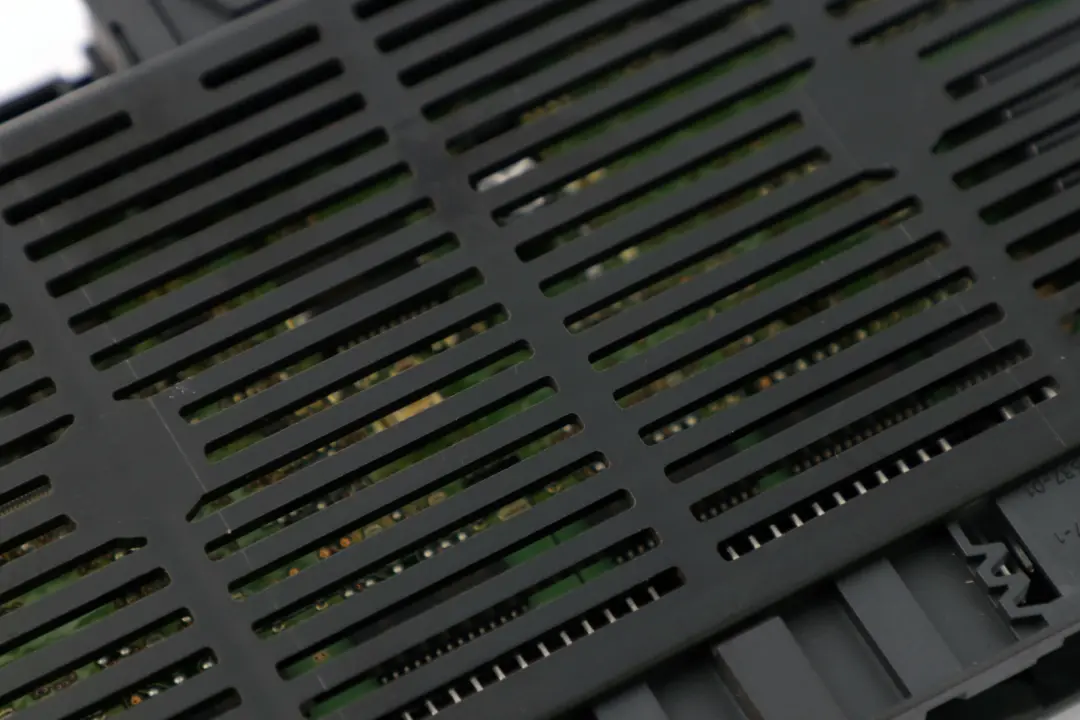 Moduł sterownik świateł 9128223 do BMW E87 o numerze 9128183 BMW E87 Moduł sterownik świateł 9128223 - SKU 9128183 - Numer Części 9128183