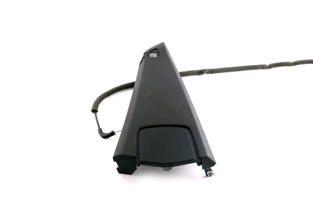 Parapet Carenage Lateral Arriere Droite pour BMW 1 E88 à propos du numéro de pièce 9128774 BMW 1 E88 Parapet Carenage Lateral Arriere Droite - SKU 9128774 - Numéro de pièce 9128774