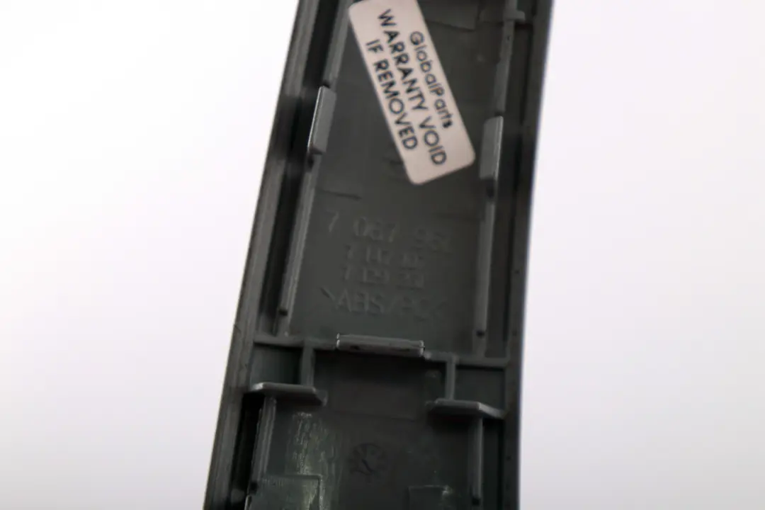 Blende Türinnengriff Links Titan Matt für BMW 1 er E81 E82 E87N E88 mit Teilenummer 6962103 BMW 1 er E81 E82 E87N E88 Blende Türinnengriff Links Titan Matt - SKU 9128805 - Teilenummer 6962103