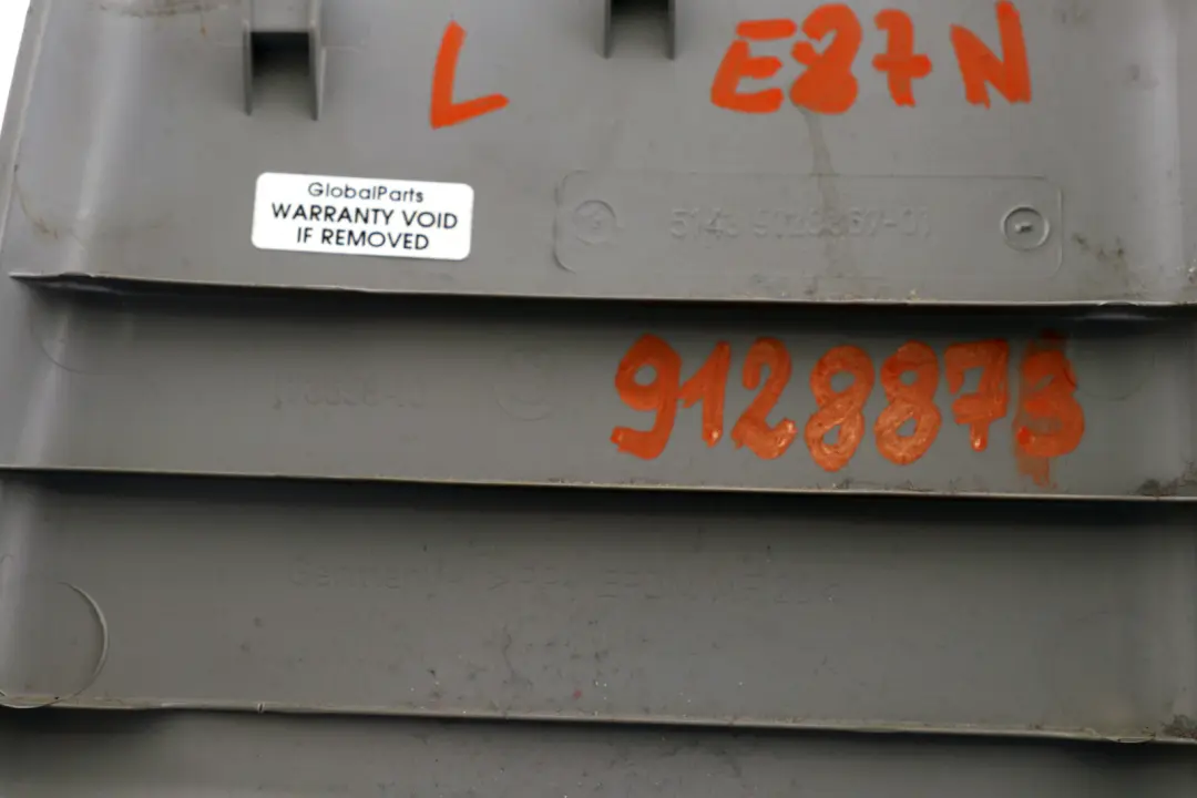 Blende B-Säule unten links Alaskagrau für BMW 1 er E87N LCI mit Teilenummer 9128873 BMW 1 er E87N LCI Blende B-Säule unten links Alaskagrau - SKU 9128873 - Teilenummer 9128873