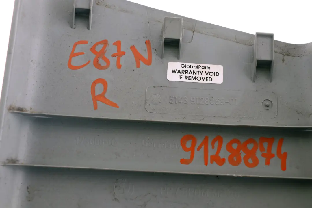 B-Column Bottom Right O/S Alaskagrau to BMW 1 Series E87N LCI Cover with Part number 9128874 BMW 1 Series E87N LCI Cover B-Column Bottom Right O/S Alaskagrau - SKU 9128874 - Part number 9128874