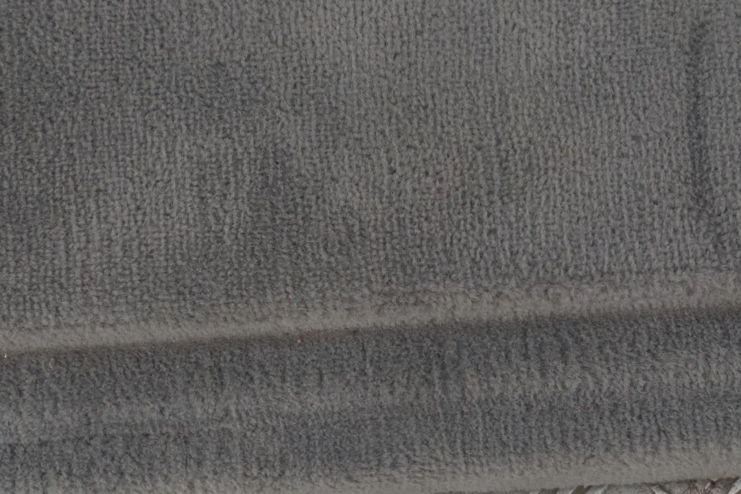 Wykładzina tapicerka bagażnika podłoga do BMW E91 o numerze 9128905 BMW E91 Wykładzina tapicerka bagażnika podłoga - SKU 9128905-2 - Numer Części 9128905