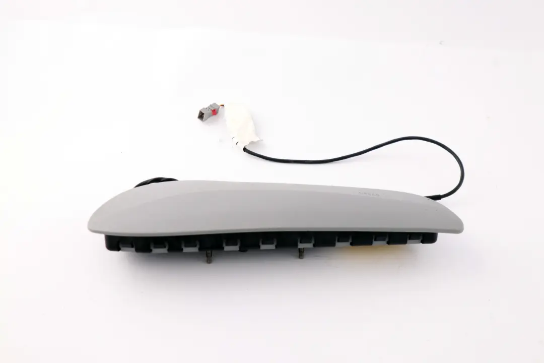 Modulo aria laterale anteriore sinistro Sedile Alaska Grigio per BMW E81 E82 con numero di parte 9129289 BMW E81 E82 Modulo aria laterale anteriore sinistro Sedile Alaska Grigio - SKU 9129289 - Numero di parte 9129289