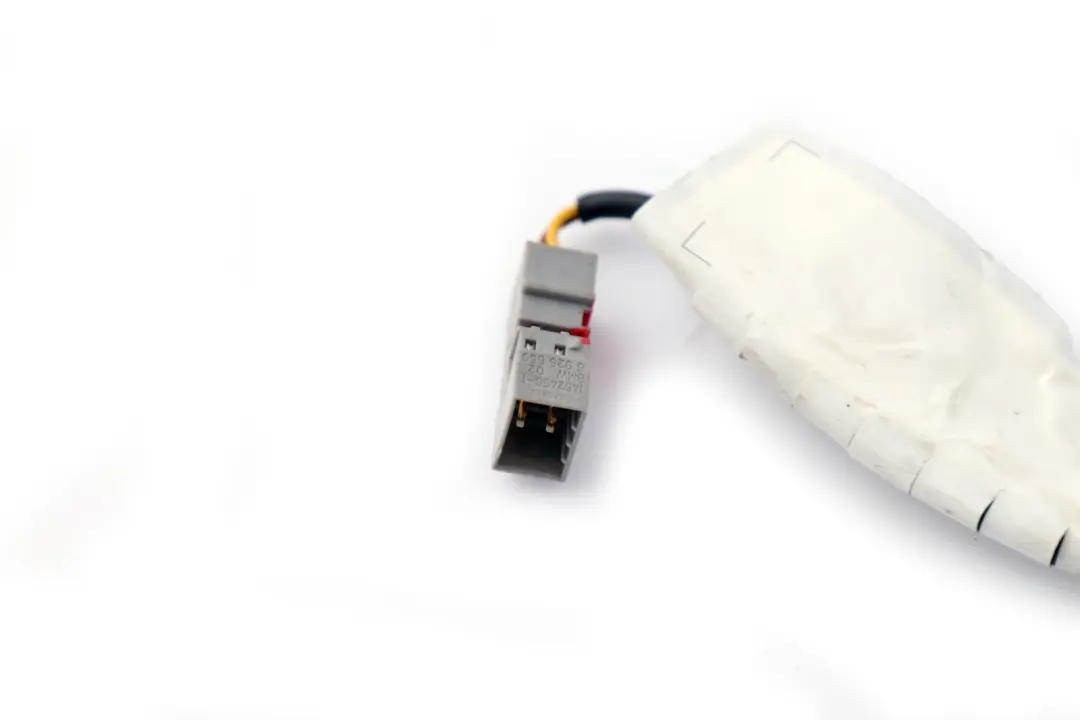 Módulo Aire Lateral Delantero Izquierdo Asiento Alaska Gris para BMW E81 E82 con número de pieza 9129289 BMW E81 E82 Módulo Aire Lateral Delantero Izquierdo Asiento Alaska Gris - SKU 9129289 - Número de pieza 9129289