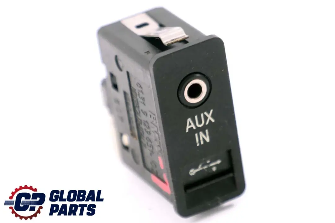 BMW E60 E61 E81 E87 E90 E91 USB AUX In Socket Port Plug 9129651 - SKU 9129651-1 - Numéro de pièce 9138402