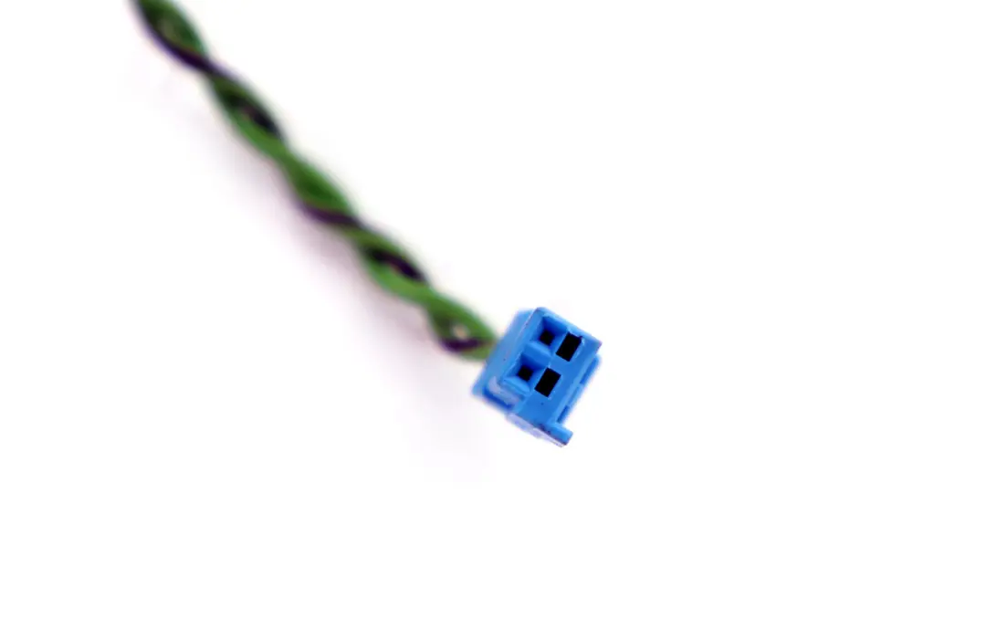 Système audio Hi-Fi Haut-parleur Tweeter GREIGE87 pour BMW E88 Porte avant à propos du numéro de pièce 9130440 BMW E88 Porte avant Système audio Hi-Fi Haut-parleur Tweeter GREIGE87 - SKU 9130440 - Numéro de pièce 9130440