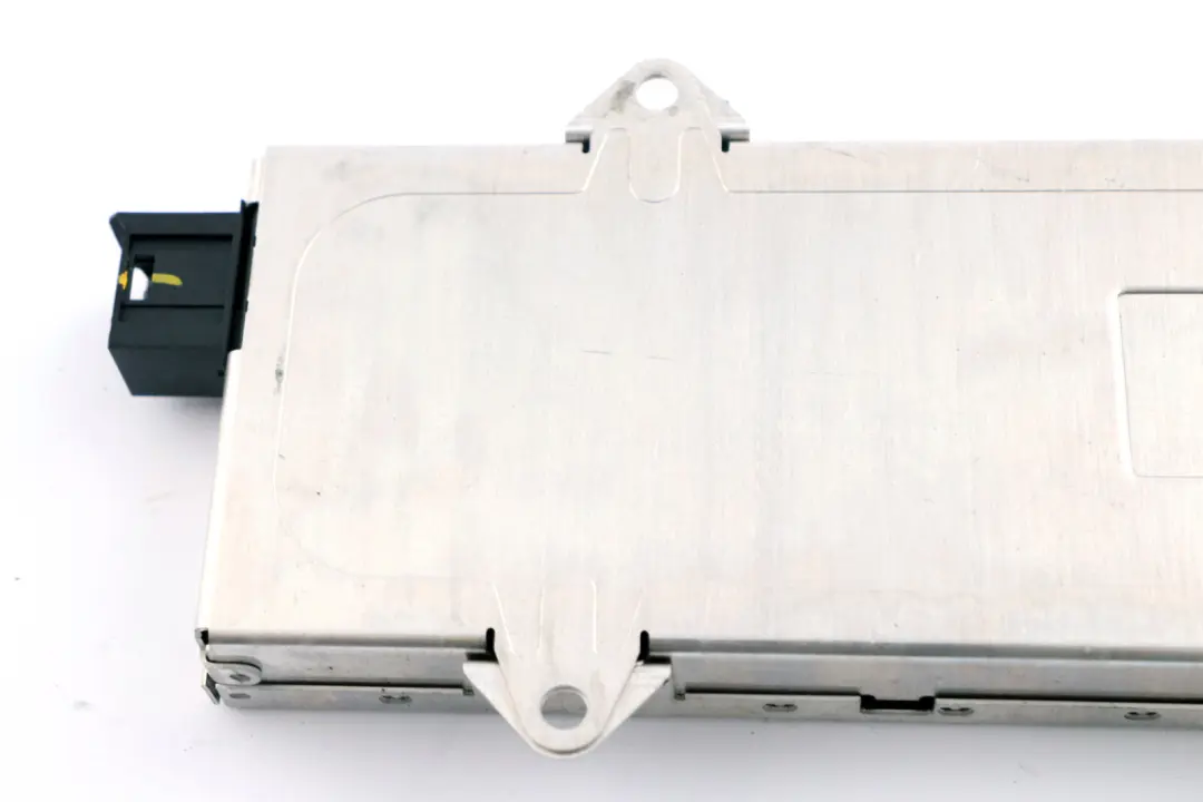 Diversity Antenne Tuner Amplificateur pour BMW E65 E66 E67 à propos du numéro de pièce 9145422 BMW E65 E66 E67 Diversity Antenne Tuner Amplificateur - SKU 9131151 - Numéro de pièce 9145422