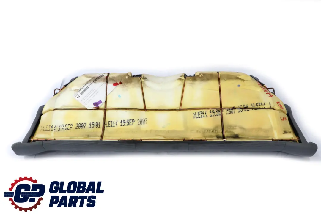 Kanapa Siedzisko Tył Tylne Materiał Szara Szare do BMW 1 E81 o numerze 9131873 BMW 1 E81 Kanapa Siedzisko Tył Tylne Materiał Szara Szare - SKU 9131873 - Numer Części 9131873