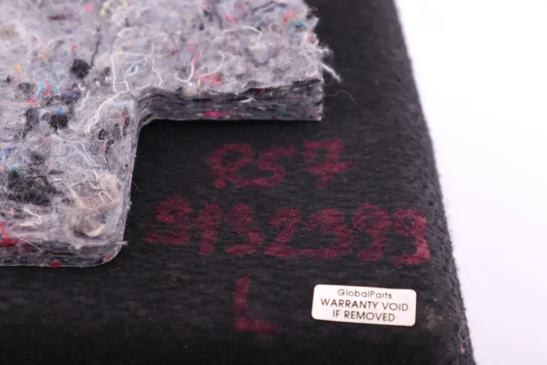 Obudowa osłona boczna bagażnika lewa do MINI R57 o numerze 9132399 MINI R57 Obudowa osłona boczna bagażnika lewa - SKU 9132399 - Numer Części 9132399