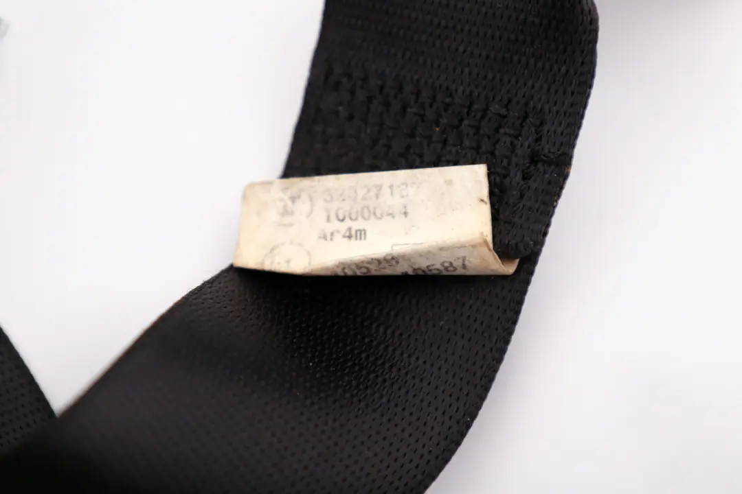 BMW 5 Series E60 LCI Upper Seat Belt Rear Centre Black - SKU 9132818 - Part number 9132818