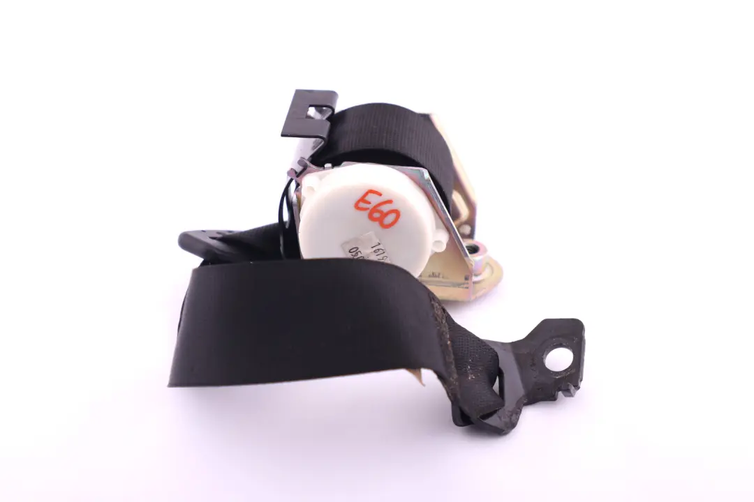 Pas bezpieczeństwa tylny tył środkowy do BMW E60 o numerze 9132818 BMW E60 Pas bezpieczeństwa tylny tył środkowy - SKU 9132818 - Numer Części 9132818