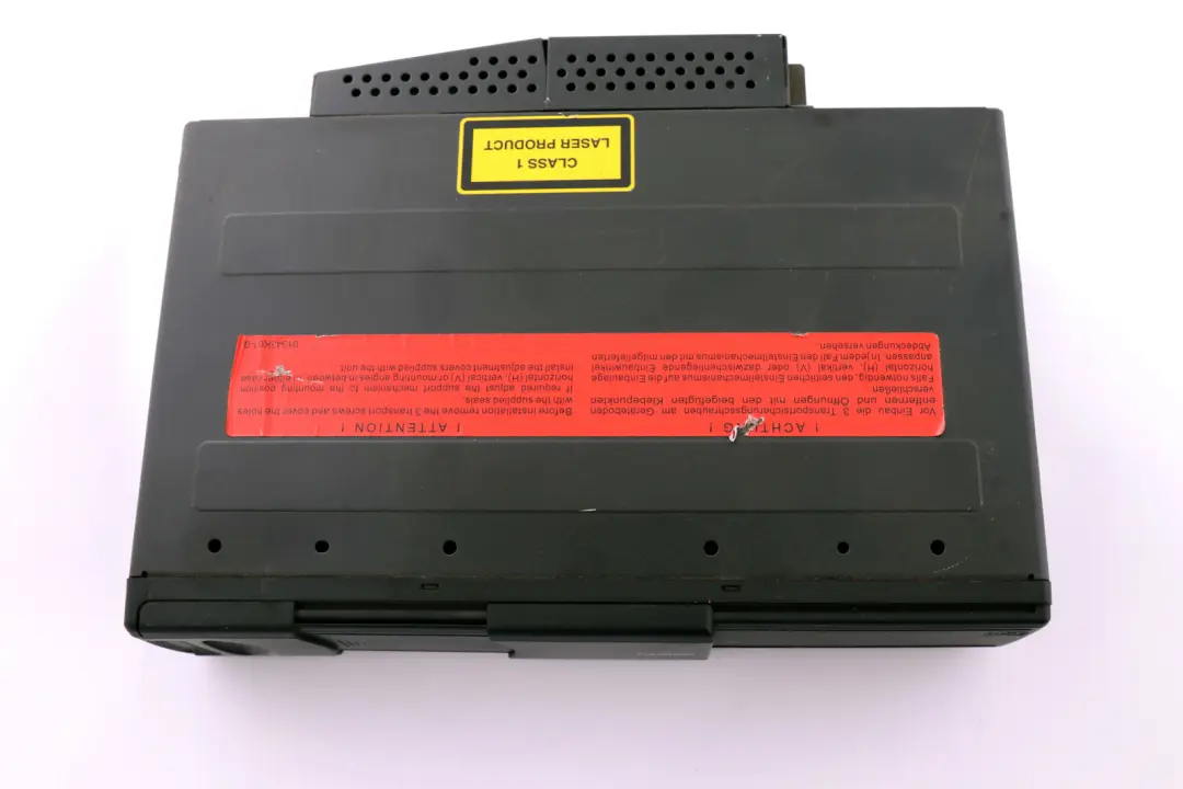 Changer Senza Rivista per BMW E81 E87 E90 E91 E92 - 6 Disco CD con numero di parte 9133083 BMW E81 E87 E90 E91 E92 - 6 Disco CD Changer Senza Rivista - SKU 9133083-1 - Numero di parte 9133083